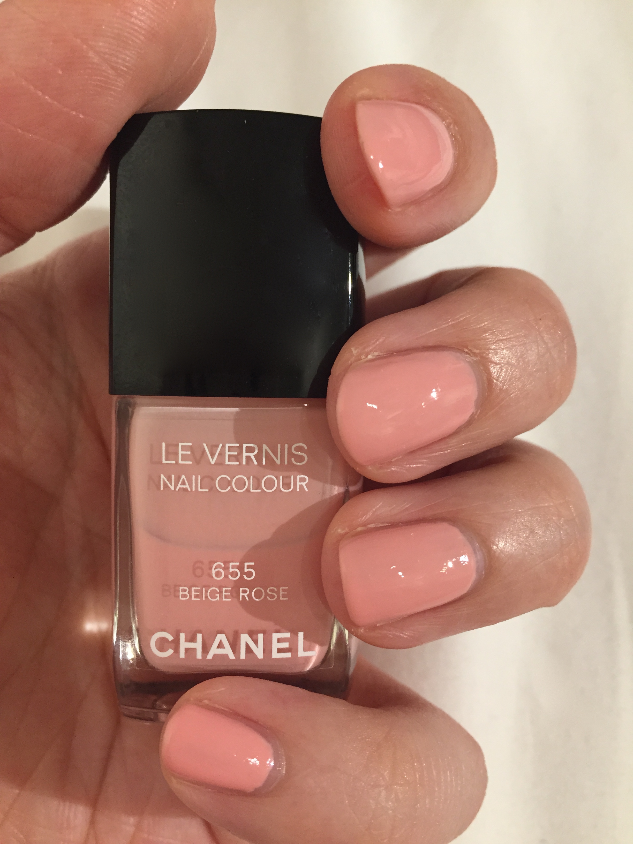 Chanel Le Vernis Beige Rose 655 Nail Colour – Review